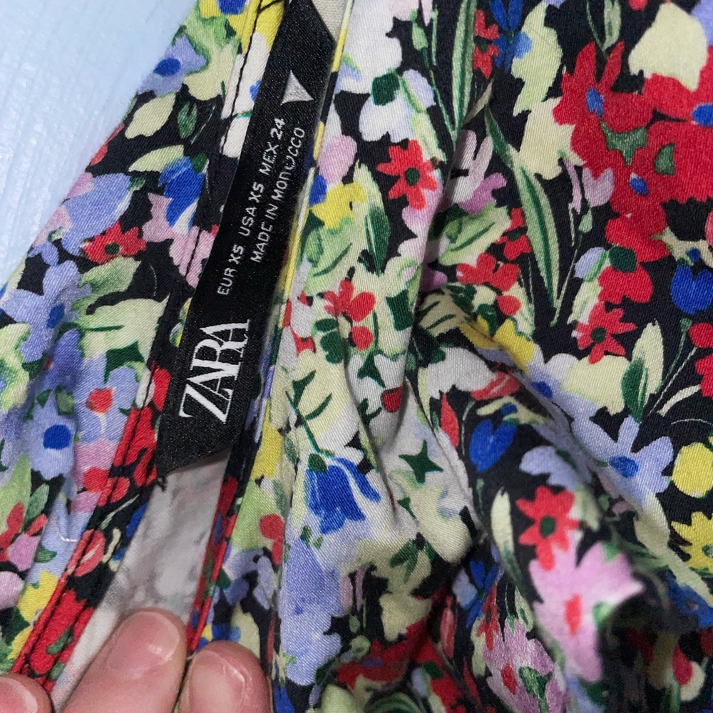Women’s XS Zara Floral Ruffled Bodysuit - Picture 2 of 3